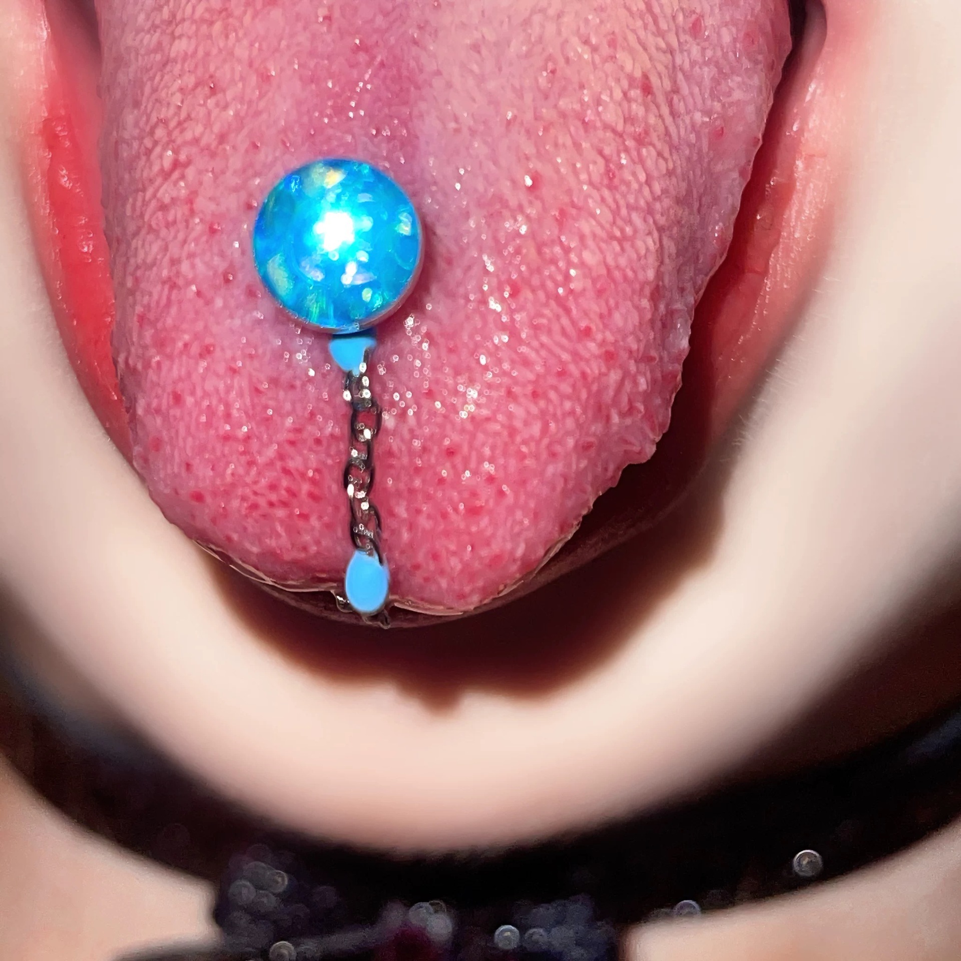 1Pc High-Quality Trendy Blue G - مراجعة Body Jewelry Quality وسعره