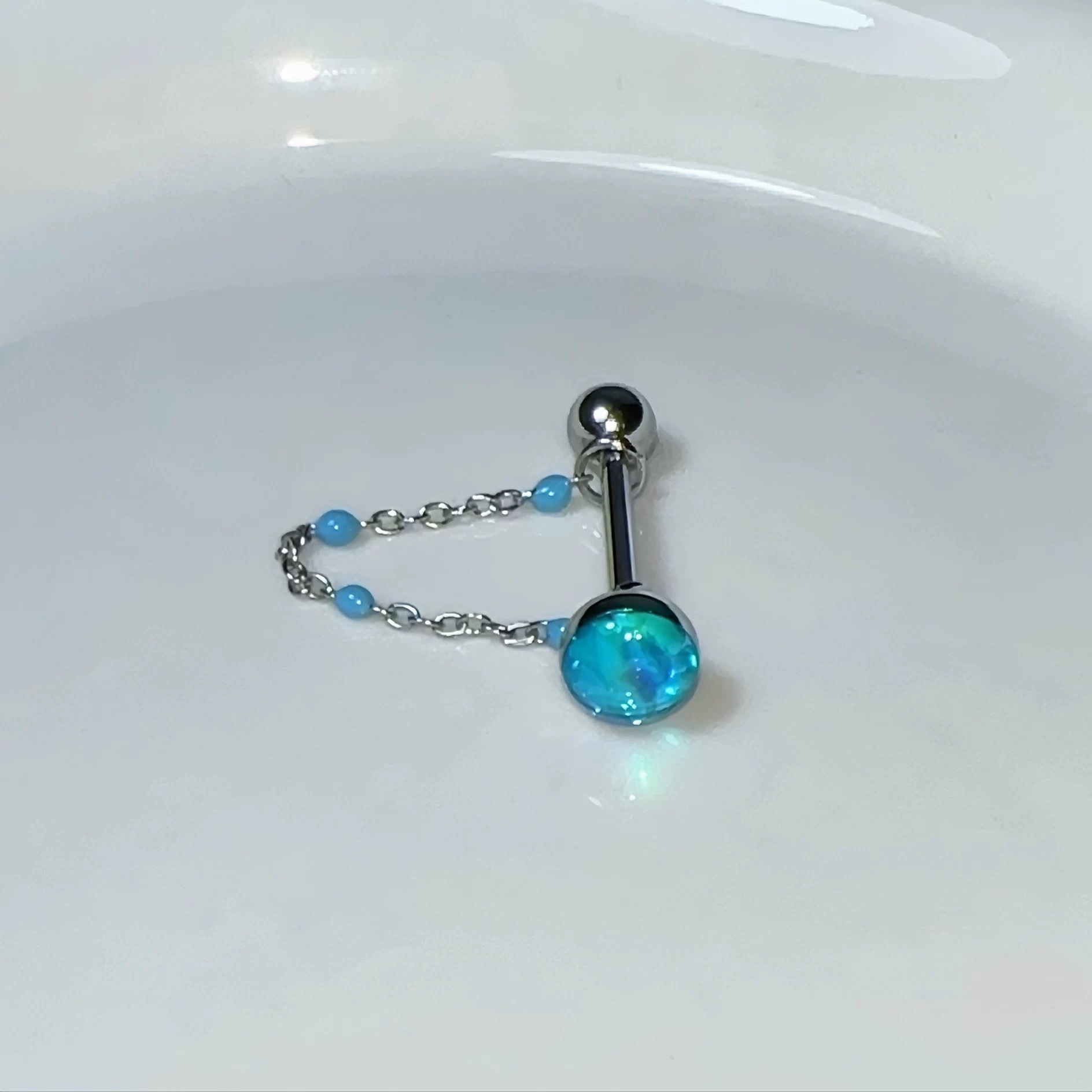 1Pc High-Quality Trendy Blue G - مراجعة Body Jewelry Quality وسعره