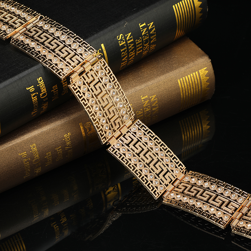 Vintage Kaftan Crystal Gold Be - مراجعة Body Jewelry Luxury وسعره