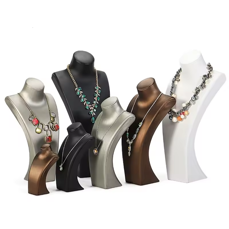 Drawn half body model necklace - مراجعة Body Jewelry Quality وسعره
