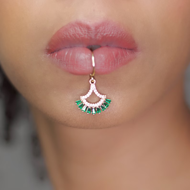 Luxury Gold Color Flower Shape - مراجعة Body Jewelry Quality وسعره